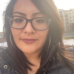 Meet your Posher, Enlli